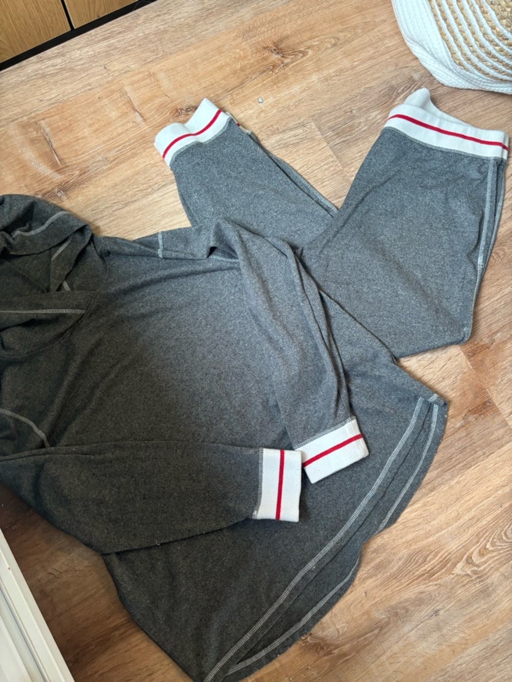 Women’s XL Gray Hoodie and Jogger set